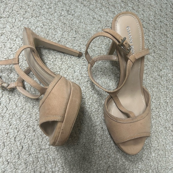 Gianni Bini Beige Strappy Heels - Picture 1 of 3